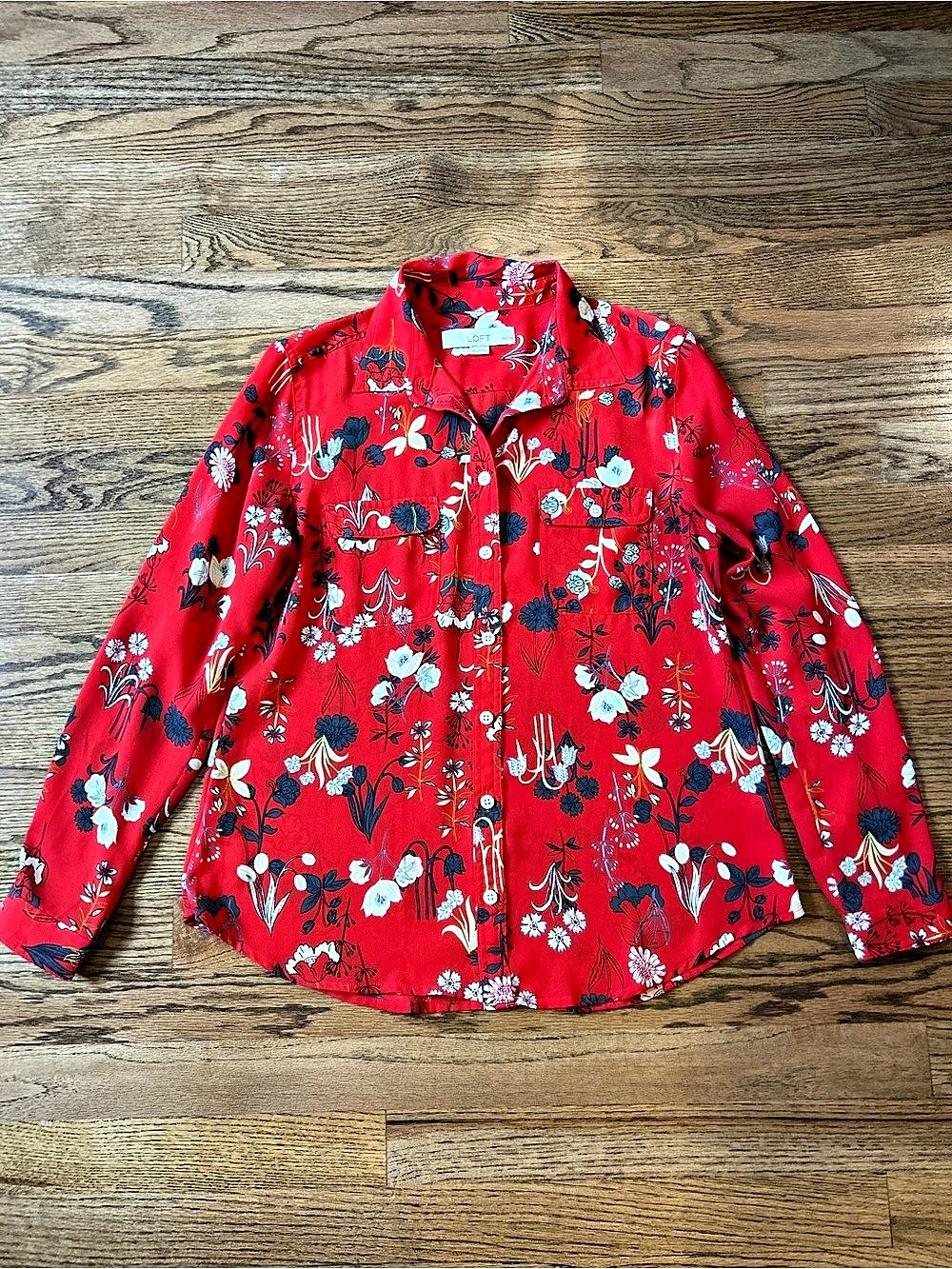Ann Taylor LOFT Floral Button Down Shirt in Red Size Small Petite